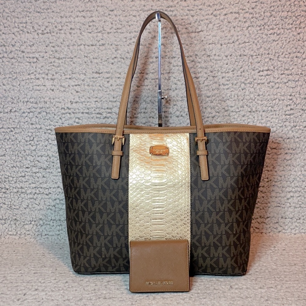 Michael Kors Signature MK Jet Set Center Stripe Large Tote Bag and Wallet Set